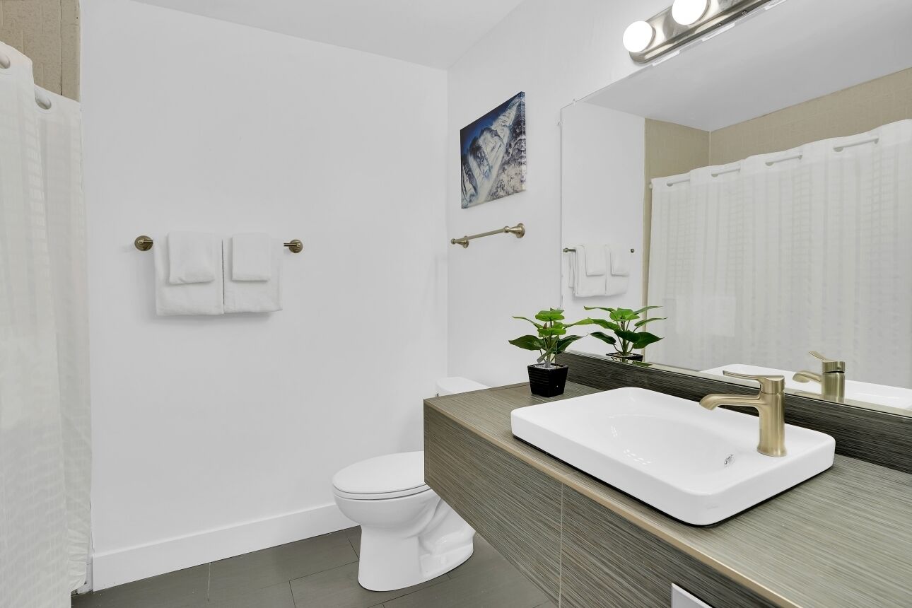 Photo - Oceanside Marina Suites