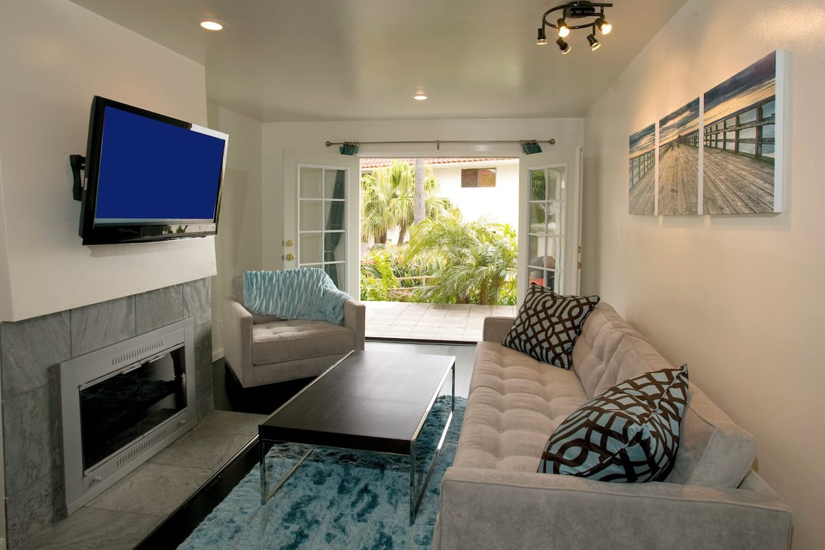 Daunenbettdecken, individuell dekoriert, Schreibtisch