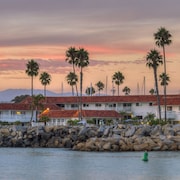 Oceanside Marina Suites