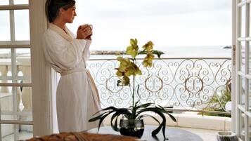 Executive Studio, Multiple Beds | Down comforters, individually decorated, desk, iron/ironing board