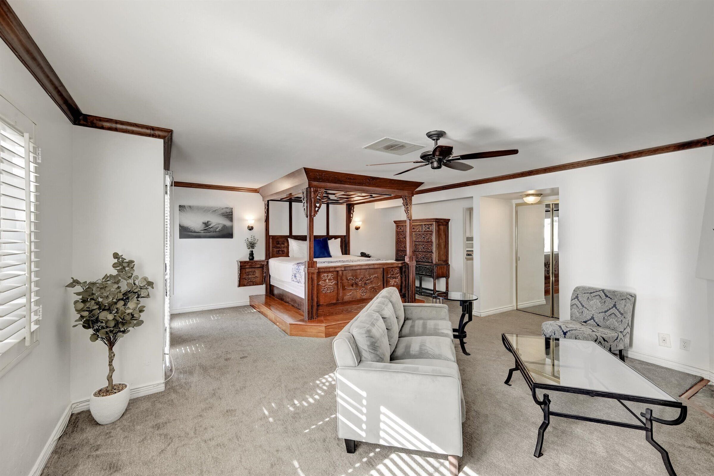 Photo - Oceanside Marina Suites
