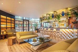 Bar (en el alojamiento)