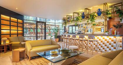 Renaissance Paris La Defense Hotel