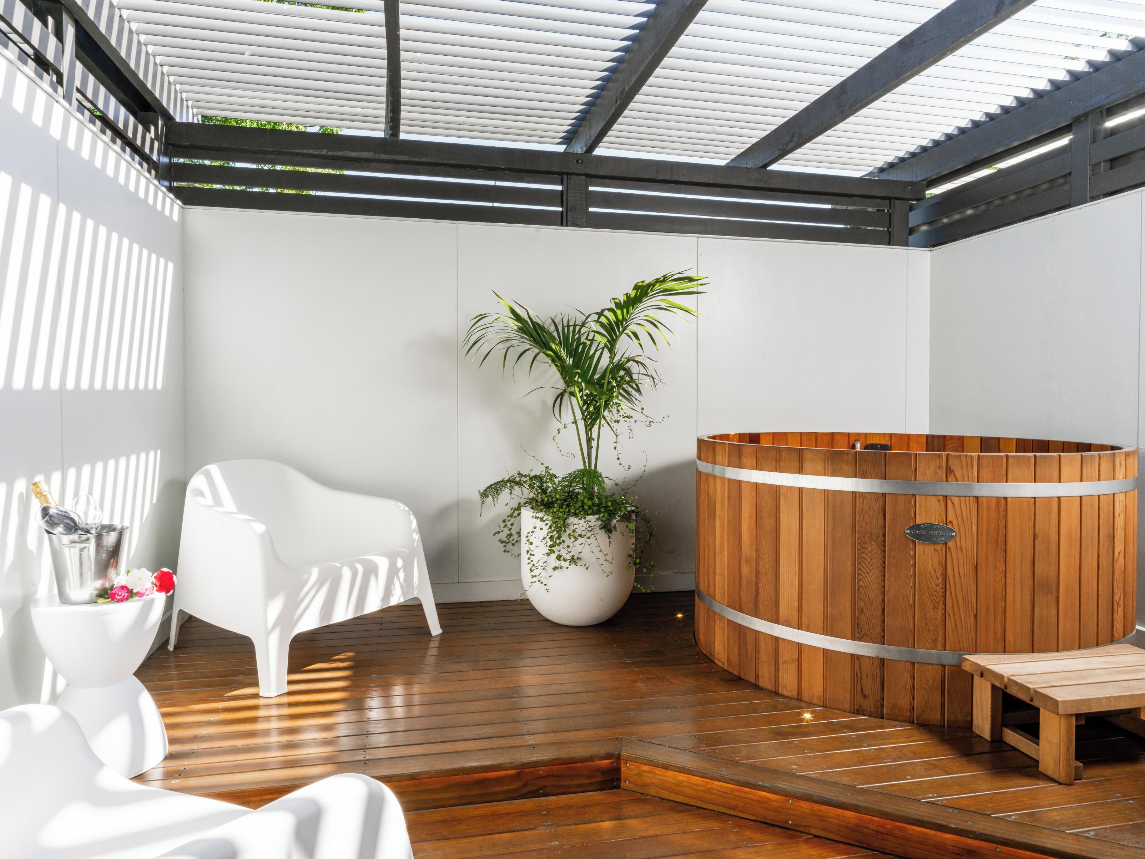 Coffres-forts dans les chambres, bureau, rideaux occultants