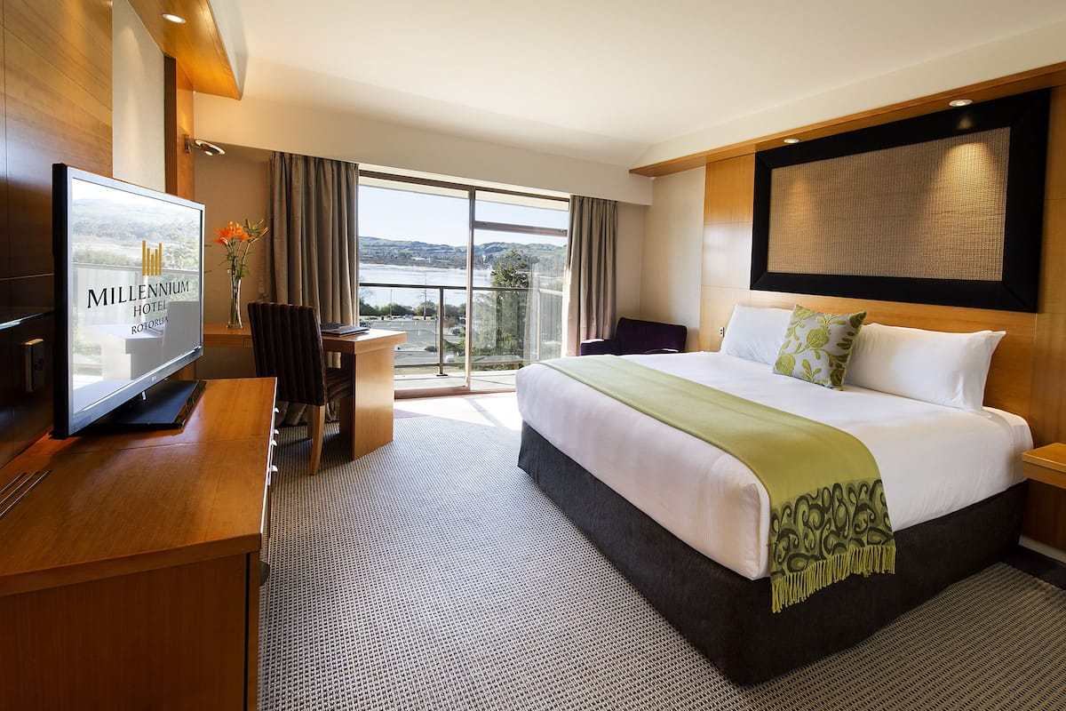1 bedroom, in-room safe, desk, blackout drapes