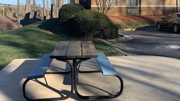Grill-/Picknickplatz