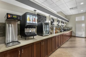 Free daily buffet breakfast  - Best Western Gateway Adirondack Inn (Utica)