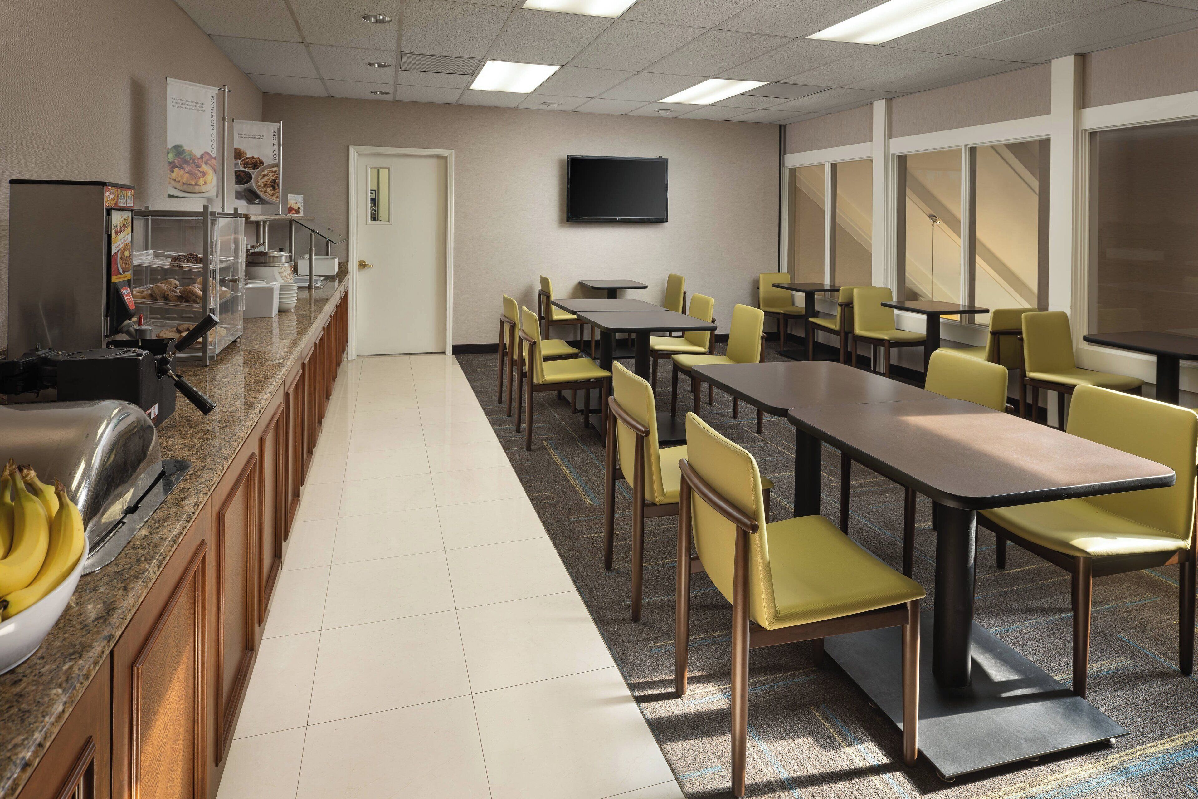 free daily continental breakfast