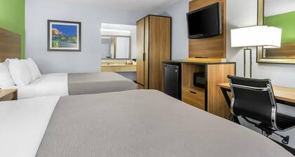 Quality Inn & Suites Greenville - Haywood Mall