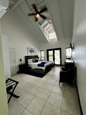 Deluxe Room, Beach View (Ground Floor) | Bathroom | Shower, free toiletries, towels