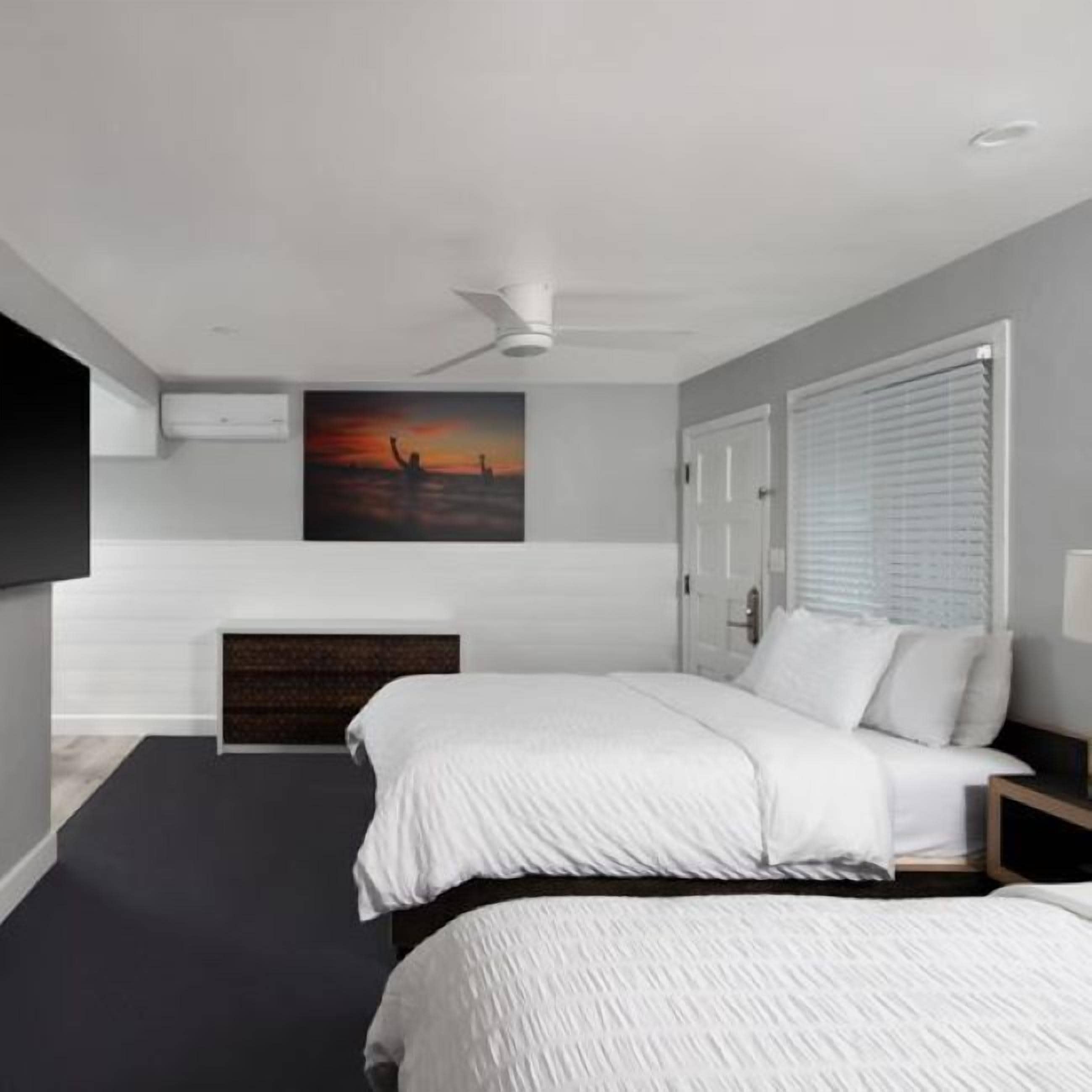 double queen with kitchen | desk, iron/ironing board, free wifi, bed sheets