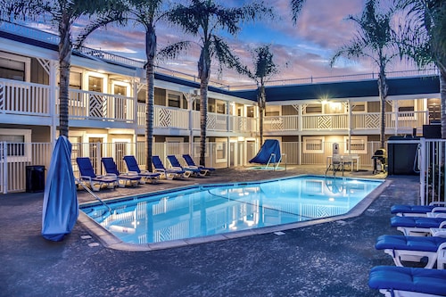 Beach Haven - Near Pacific Beach Park