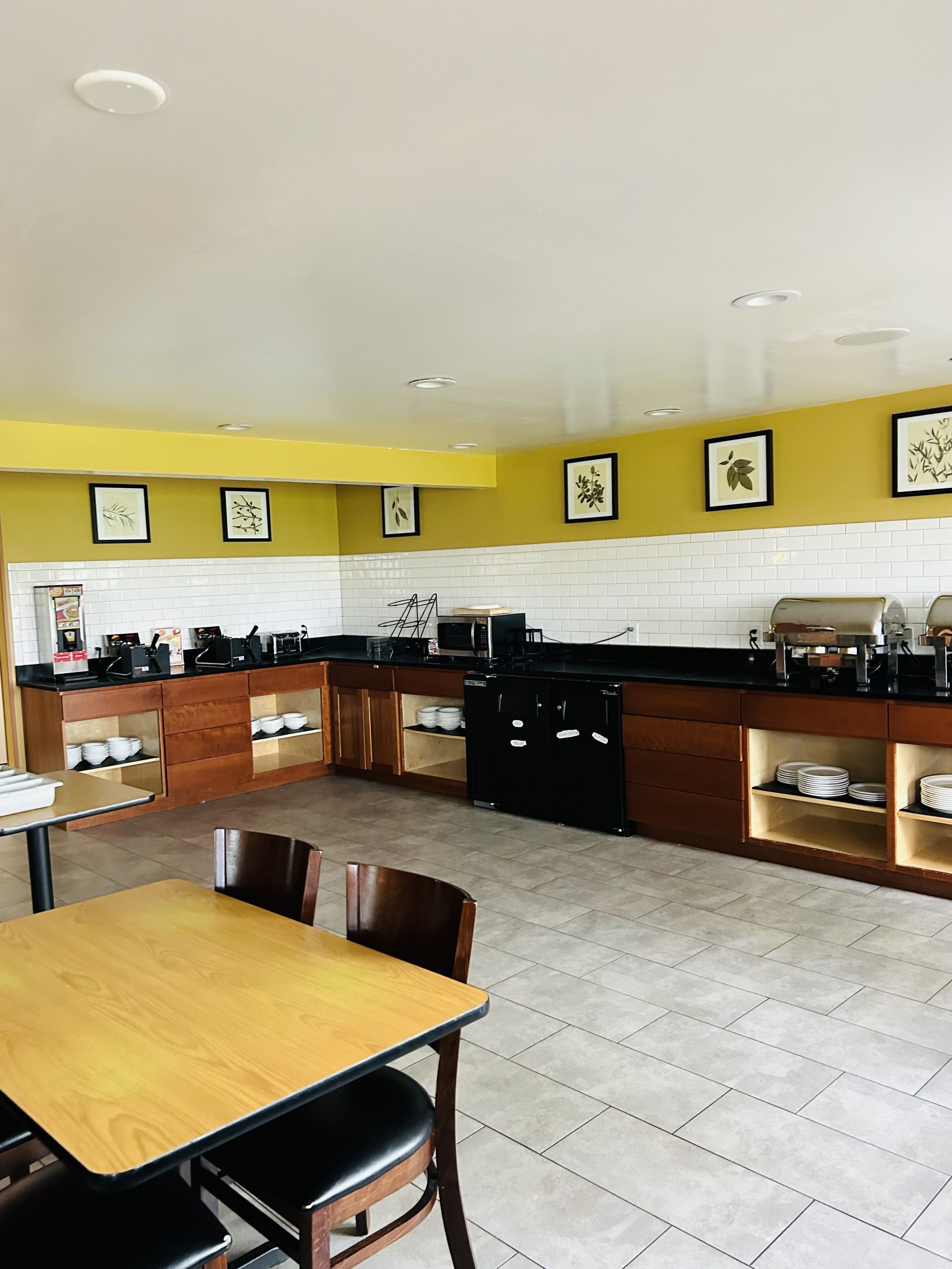 free daily on-the-go breakfast