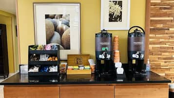 Tägliches inbegriffenes Frühstück zum Mitnehmen