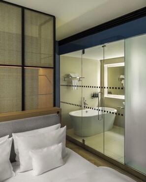 King Suite | Egyptian cotton sheets, premium bedding, down comforters - Hotel Maximilian (Prague)