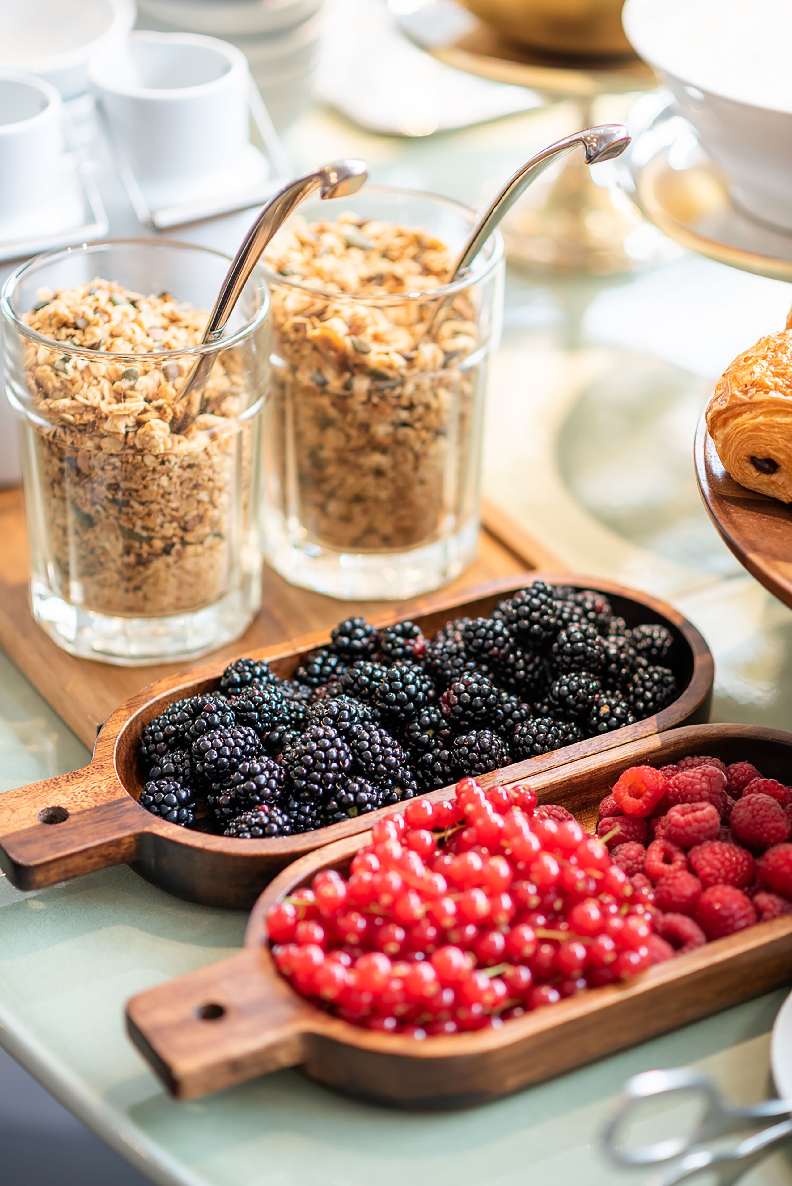 Daily buffet breakfast for a fee