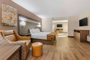 Suite, 1 King Bed, Non Smoking, Refrigerator & Microwave (Separate Living Room;with Sofabed)