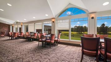 Daily cooked-to-order breakfast for a fee