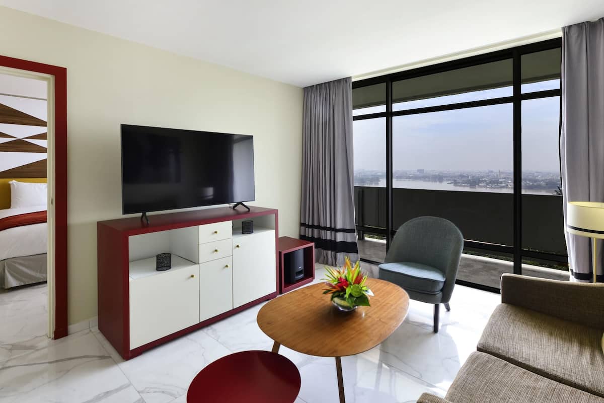 Suite, 1 King Bed, Balcony (Prestige) | Egyptian cotton sheets, premium bedding, pillow-top beds, minibar