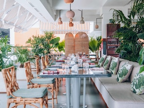 4 restaurants, breakfast, lunch, dinner served; African cuisine