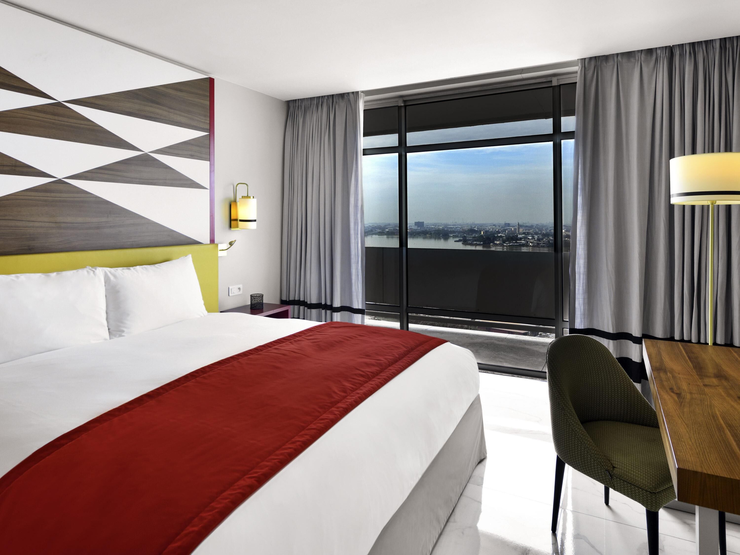 Egyptian cotton sheets, premium bedding, pillow-top beds, minibar