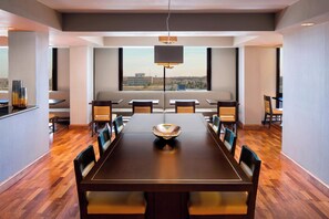 Presidential Suite, 1 King Bed with Sofa bed | Lounge