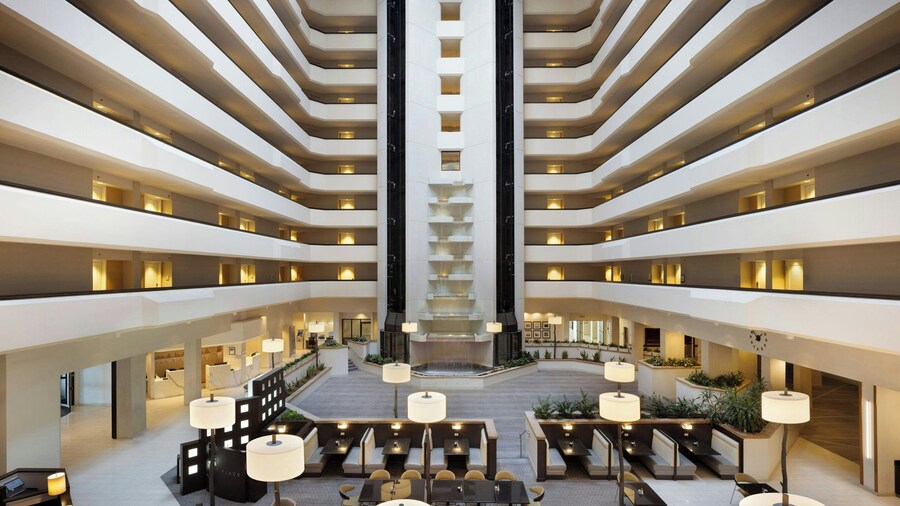 Sheraton West Des Moines Hotel