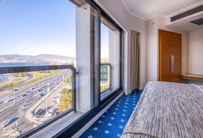 Quarto standard, 1 cama King, banheira de hidromassagem, vista para o mar | Vista do quarto