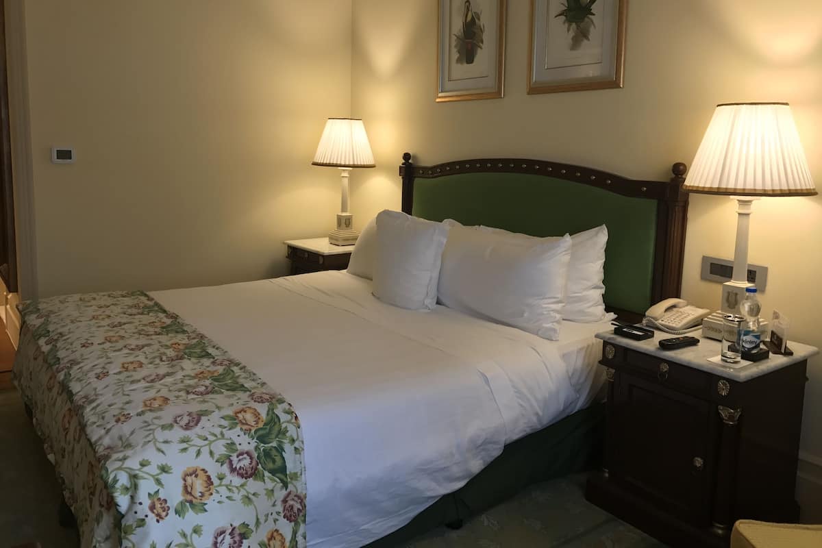 1 bedroom, premium bedding, pillowtop beds, in-room safe