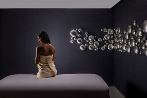 Couples treatment room(s), sauna, steam room, body treatments - ITC Windsor, A Luxury Collection Hotel, Bengaluru (Bengaluru)