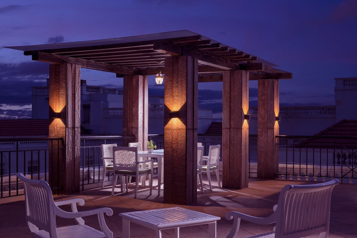 Suite Grand, 1 cama King size, vista al jardín | Ropa de cama de alta calidad y camas con pillow-top