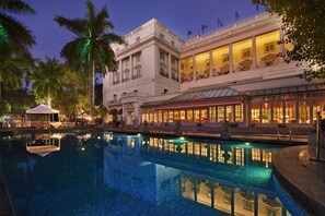 Outdoor pool - ITC Windsor, A Luxury Collection Hotel, Bengaluru (Bengaluru)