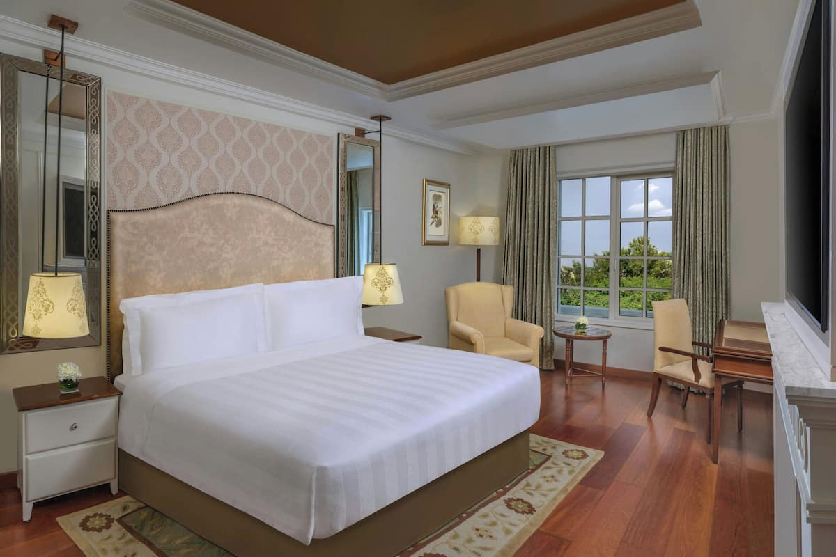 Room, Tower | 1 bedroom, premium bedding, pillowtop beds, in-room safe