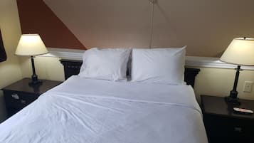 Loft, Multiple Beds, Non Smoking (Two-Bedroom Loft Suite) | In-room safe, desk, free WiFi, bed sheets