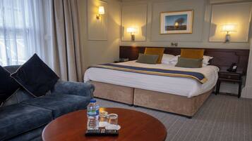 In-room safe, individually decorated, individually furnished, desk