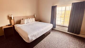 Cubrecamas, colchones con pillow-top y escritorio