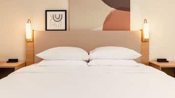 Studio Suite, 1 Queen Bed, Non Smoking (Efficiency) | Down comforters, pillowtop beds, desk, laptop workspace