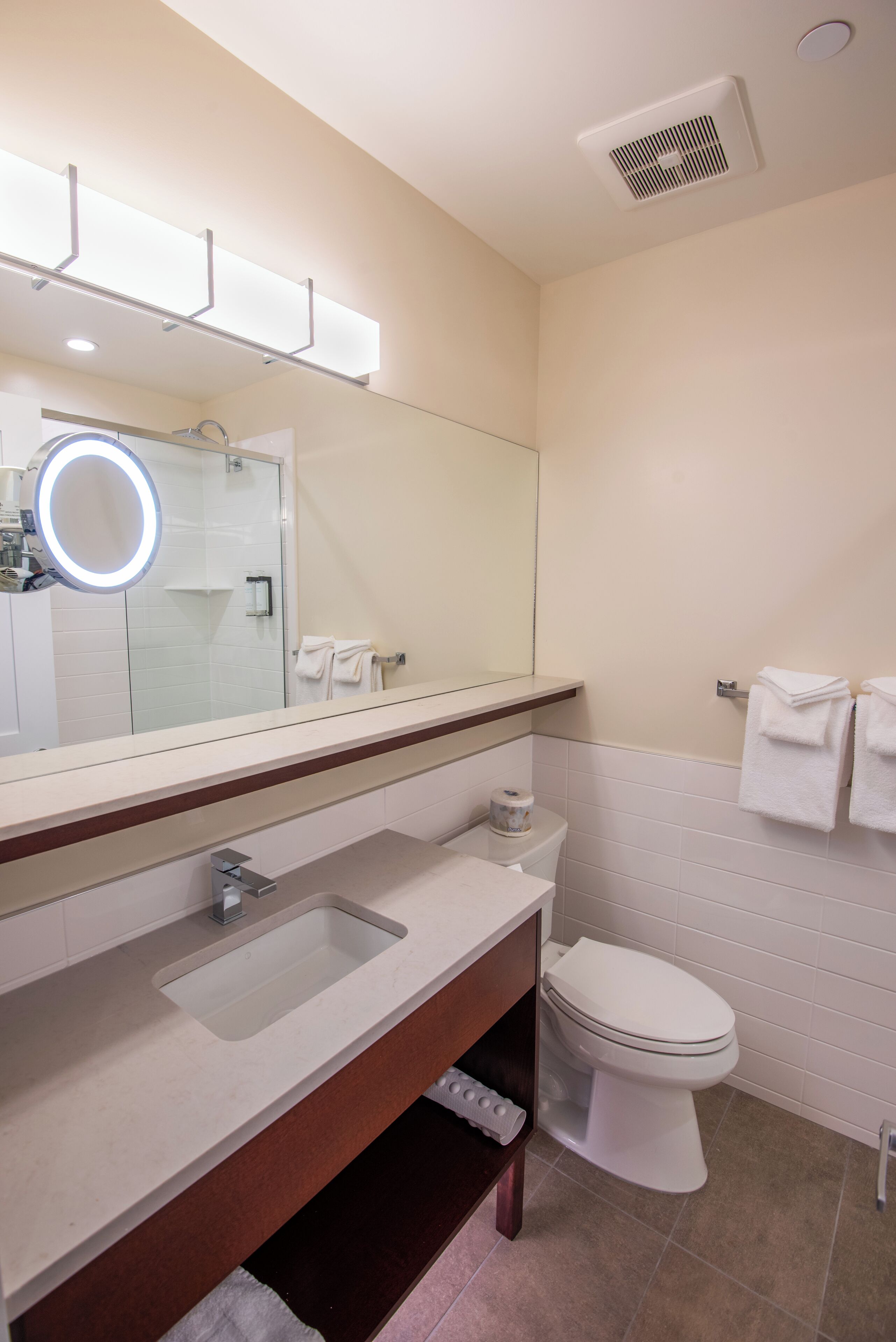 Photo - Strathcona Hotel