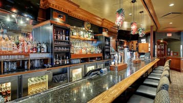 6 bars/lounges, sports bar