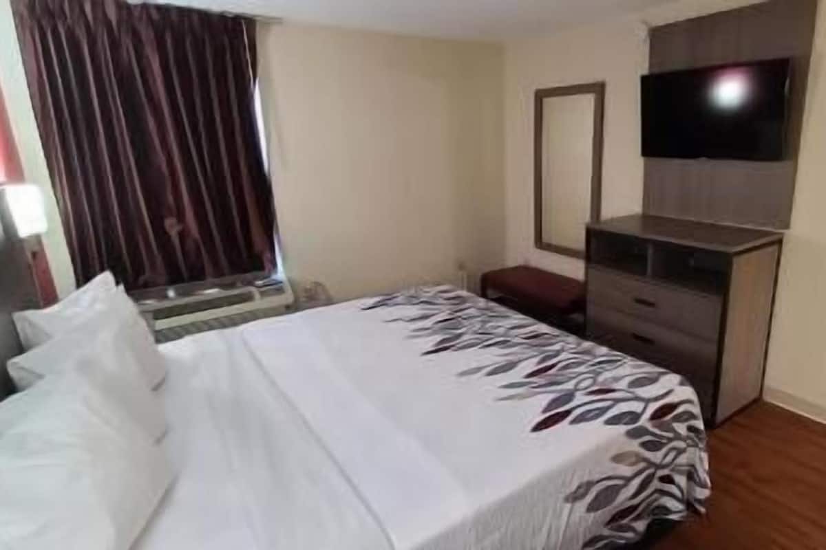 Schreibtisch, Bügeleisen/Bügelbrett, kostenloses WLAN, Bettwäsche