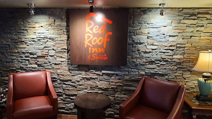 Red Roof Inn & Suites Cornelius – Lake Norman