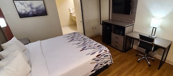 Red Roof Inn & Suites Cornelius – Lake Norman