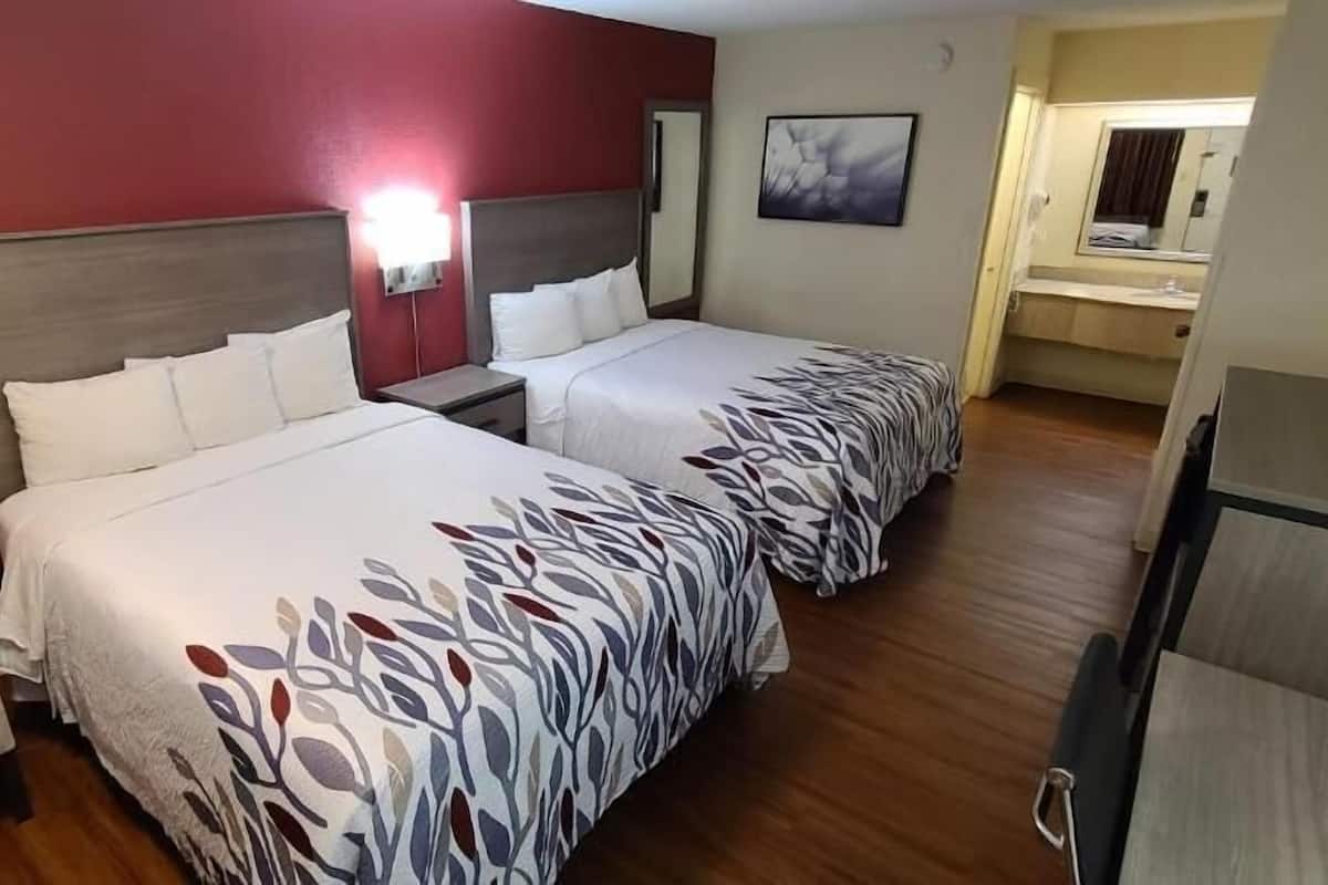 Schreibtisch, Bügeleisen/Bügelbrett, kostenloses WLAN, Bettwäsche