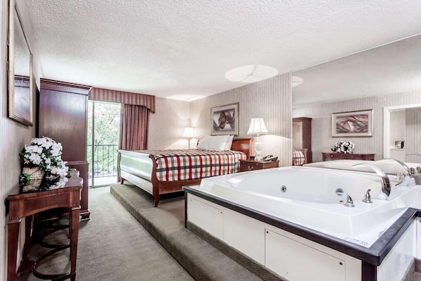 In-room safe, desk, laptop workspace, iron/ironing board
