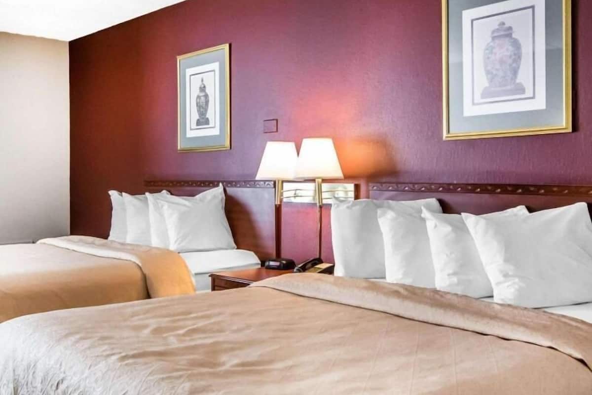 Desk, iron/ironing board, free WiFi, bed sheets