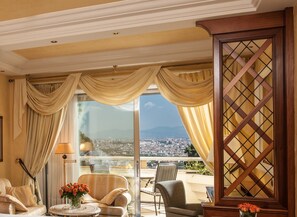 Premium bedding, down comforters, minibar, in-room safe