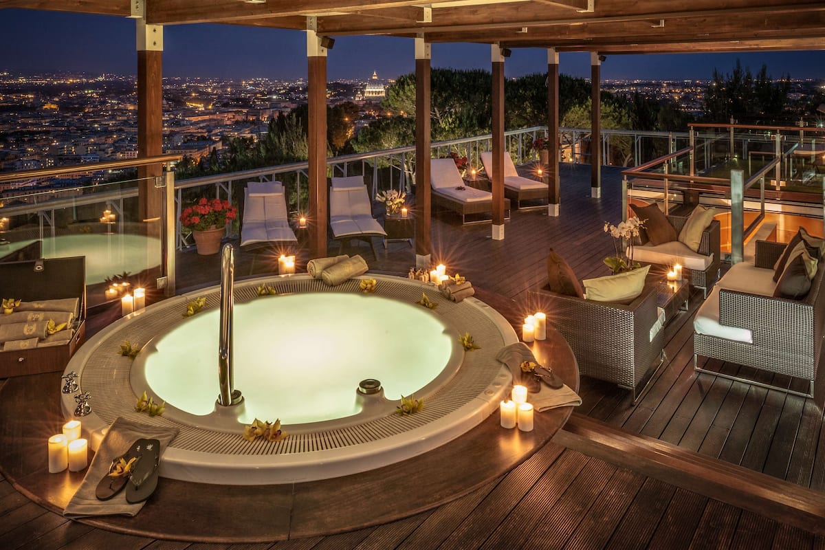 signature suite, 1 king bed (planetarium suite, spa/lounge access) | bathroom | combined shower/bathtub, designer toiletries, hair dryer, bathrobes