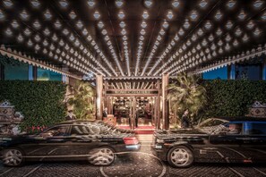 Property entrance - Rome Cavalieri, A Waldorf Astoria Hotel (Rome)