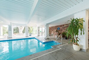 Una piscina techada