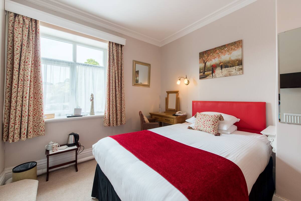 Standard Single Room (1 Adult )